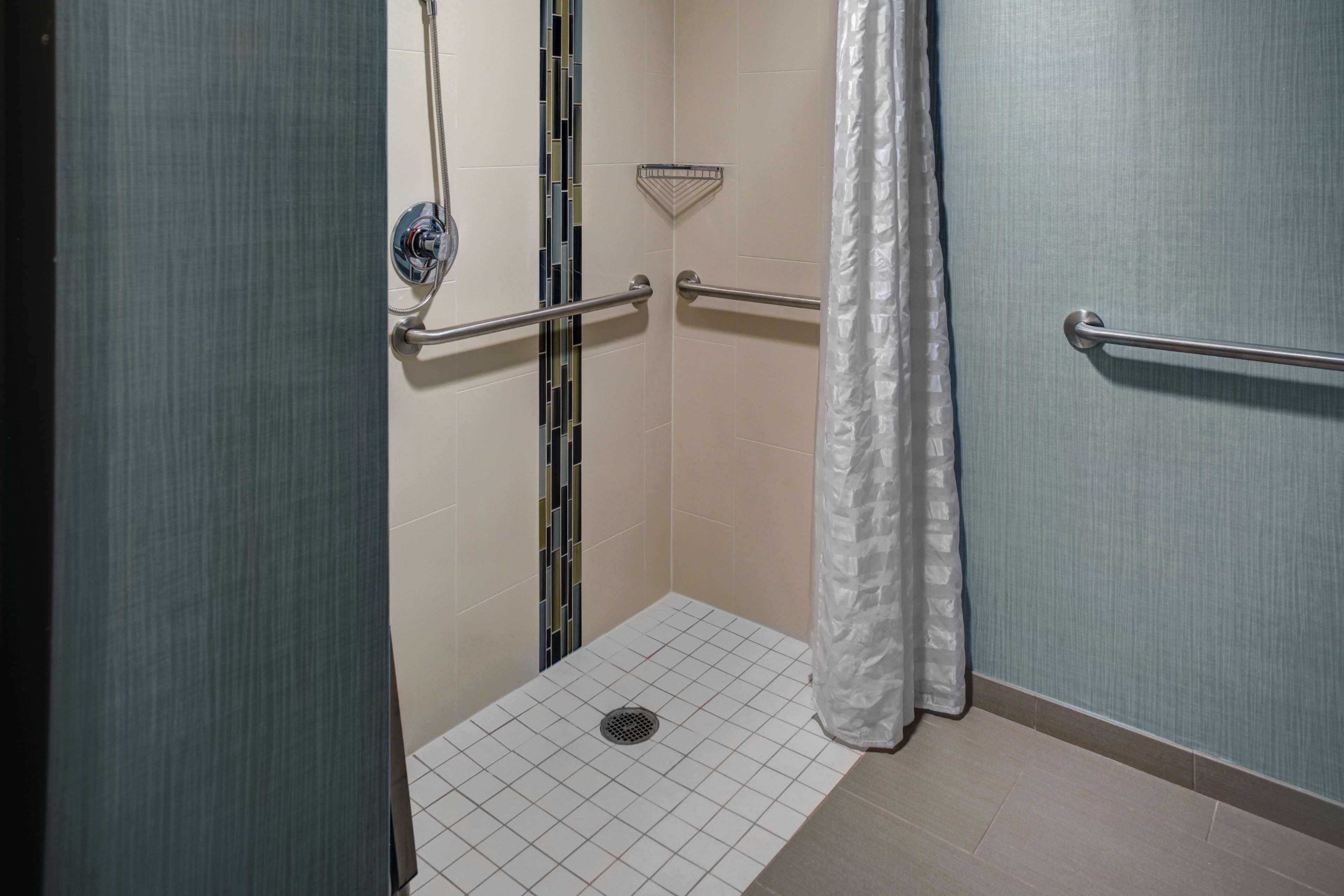 Candlewood - Cincinnati Northeast - By Ihg Hotel